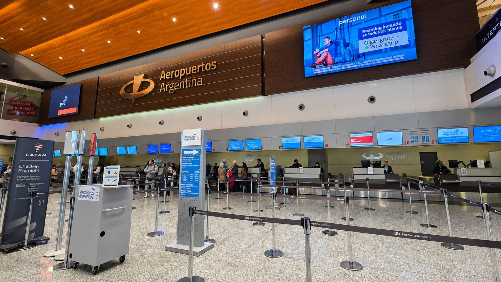 Renovación tecnológica con pantallas LED en Aeropuertos Argentina