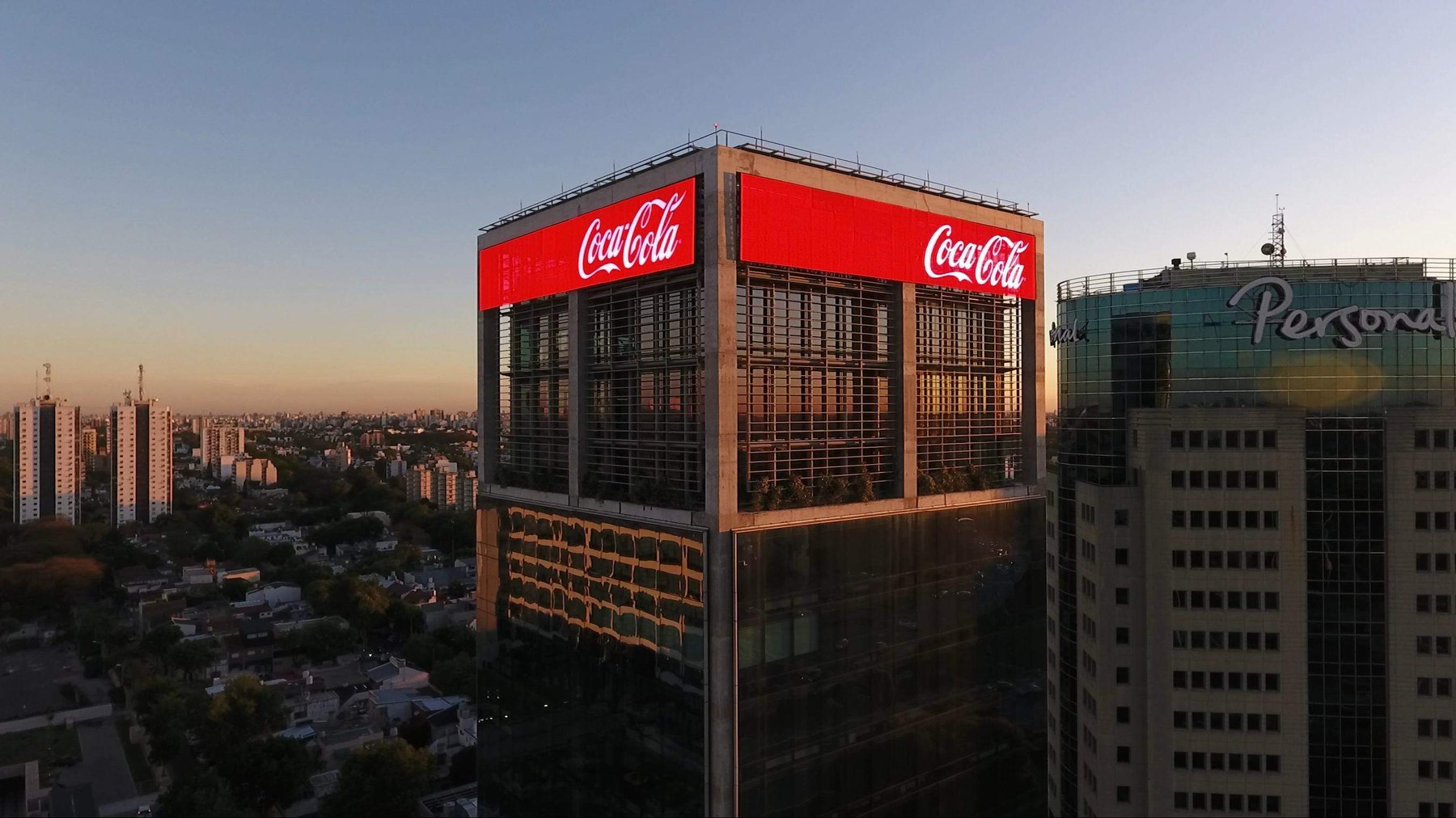 Vía pública DOOH operada por Prina en Buenos Aires