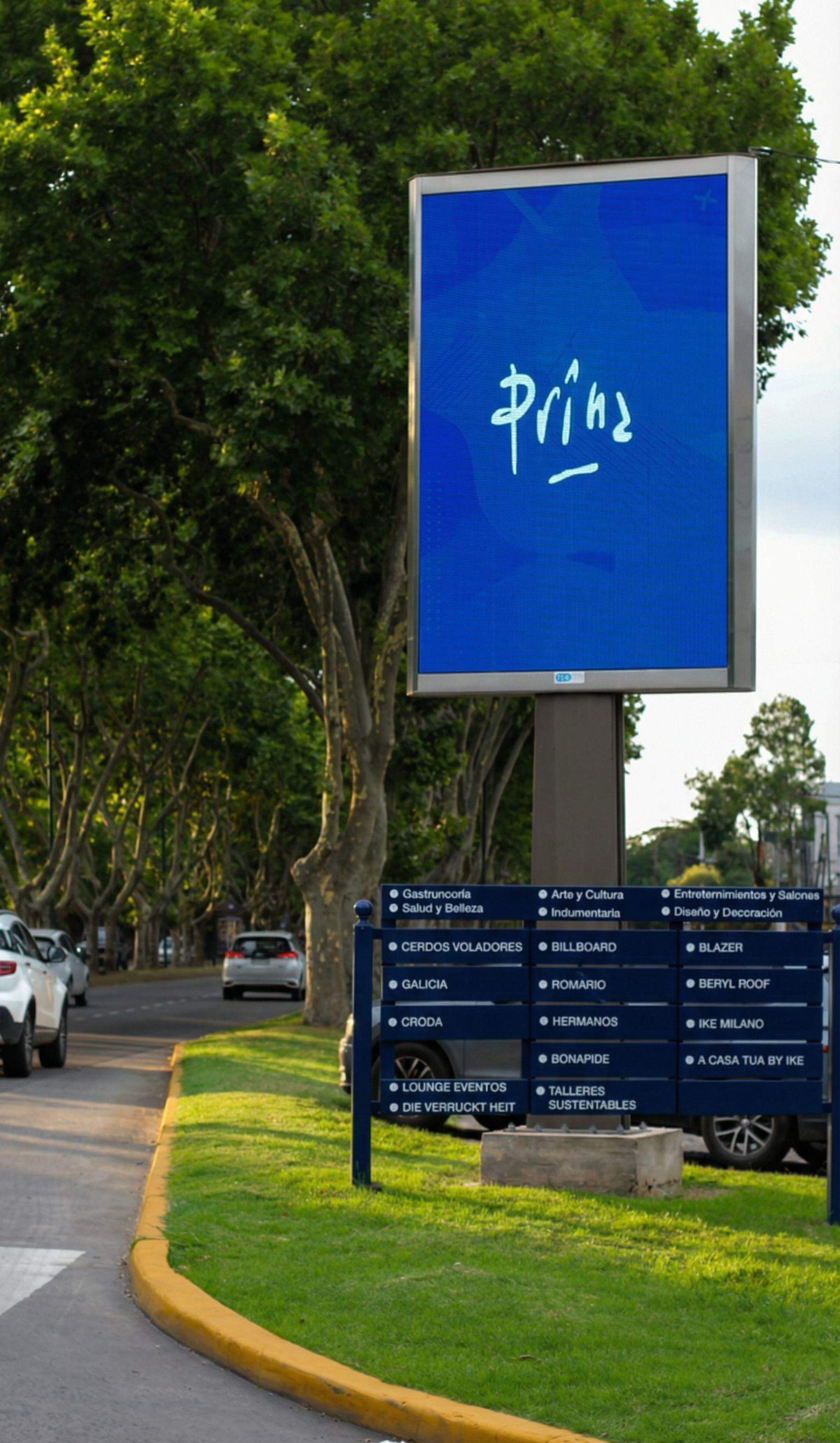 Tótem LED de la red de vía pública propia de Prina