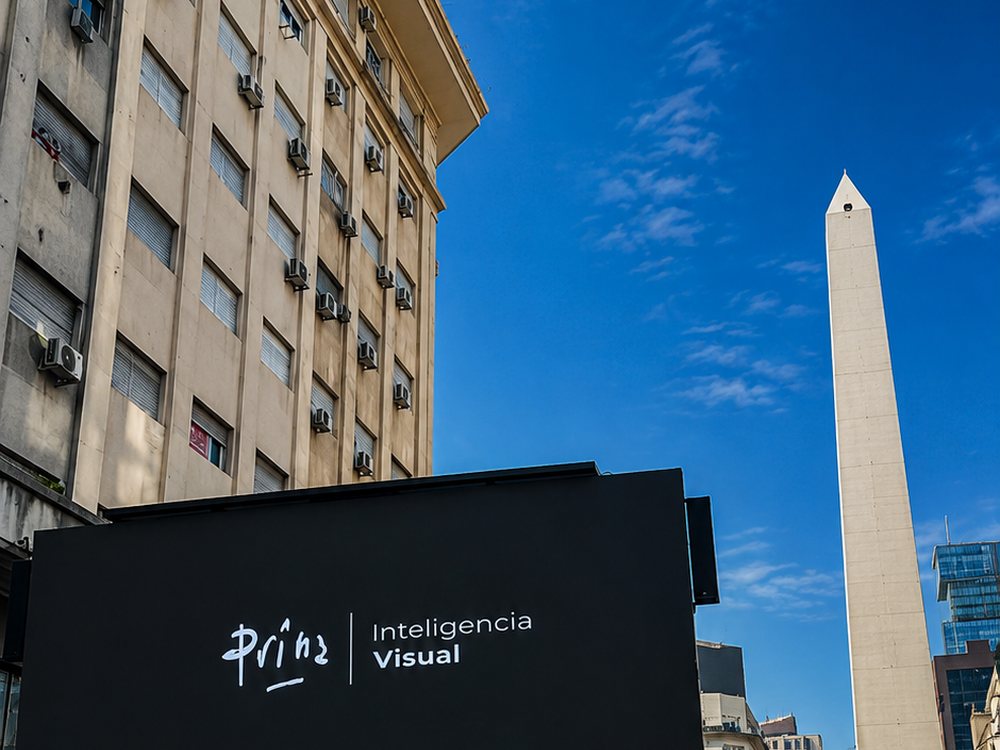 Trailer LED de Prina desplegado frente al Obelisco durante el Mundial 2026